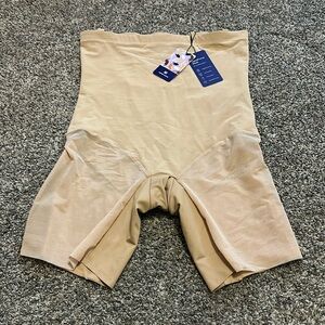 NWT Honeylove Super Power Short Nude Shapewear